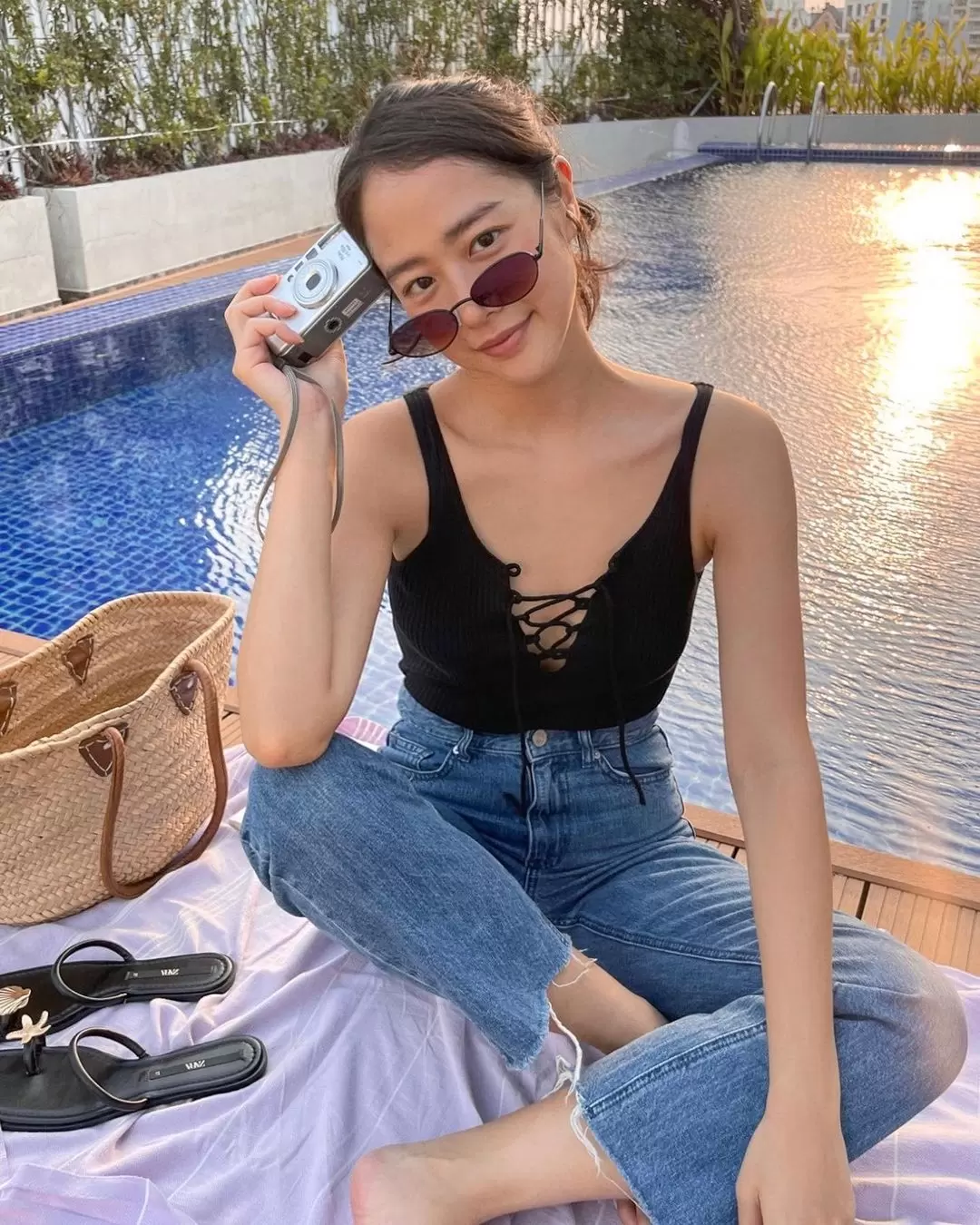 'Nàng thơ' của Đen Vâu chi 1/4 thu nhập để thuê căn hộ ở khu Thảo Điền - Ảnh 1.