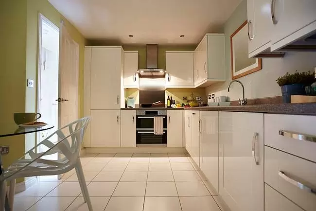Tư vấn thiết kế và bố trí nội thất nhà ống 33m² có giếng trời và nhiều cây xanh - Ảnh 5.