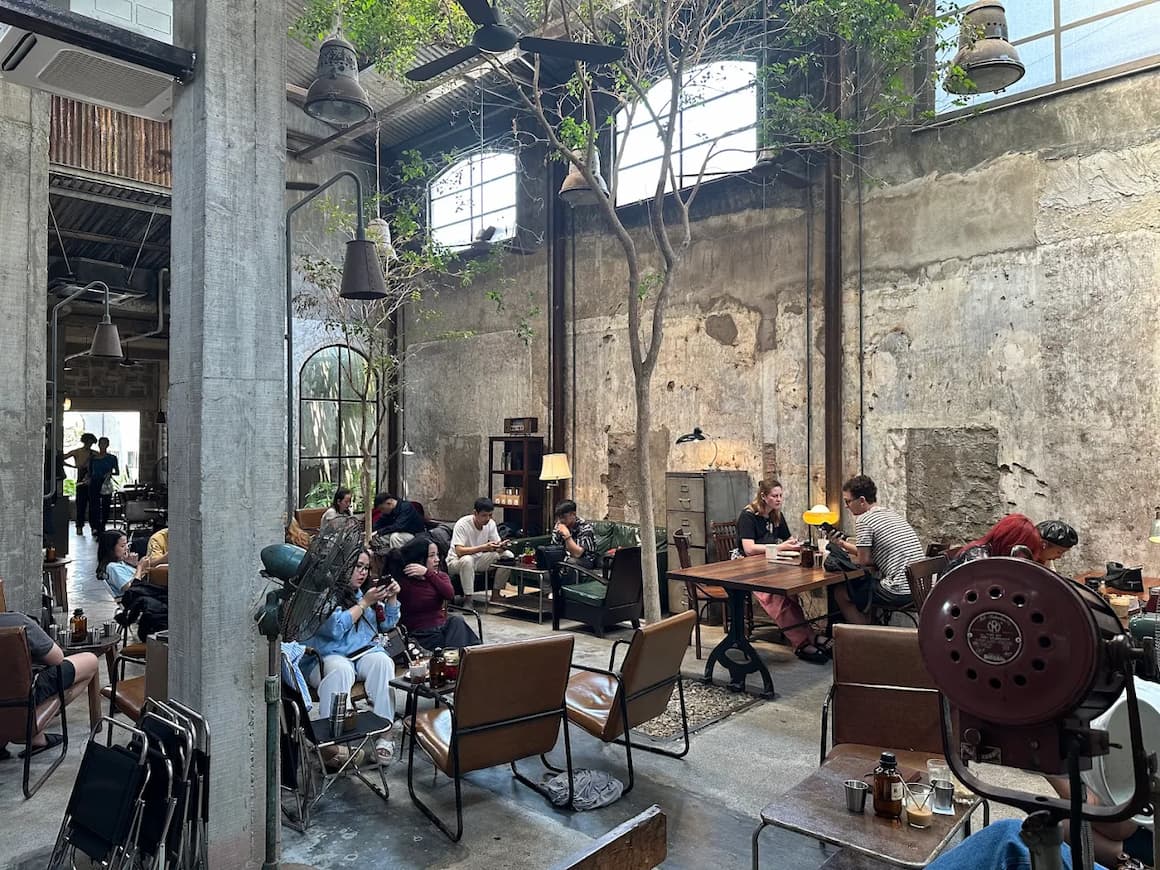 Thiết kế quán cafe Phong cách xây thô