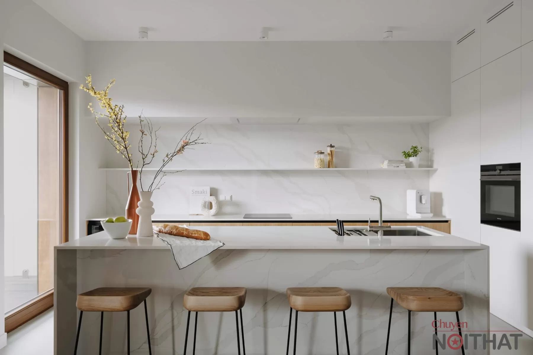 Thiết kế tủ bếp màu trắng đơn giản dễ thương